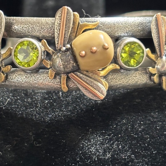 Zealandia 925 14KGF Cuff Hand Carved Fossilized Walrus Tusk Bees Peridot Unique - Picture 4 of 16